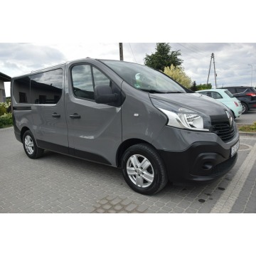 Renault Trafic  Bus 2016,  1.6 diesel - Na sprzedaż za 49 900 zł - Majdan Sieniawski - zdjęcie 9
