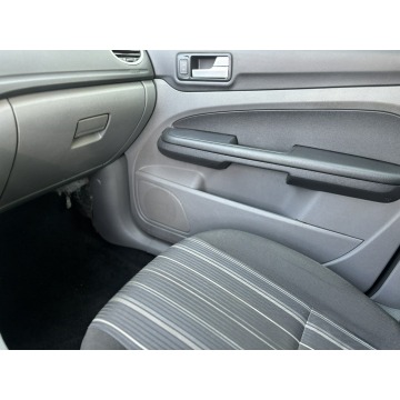 Ford Focus  Kombi 2009,  1.6 diesel - Na sprzedaż za 4 999,00 zł - Poznań - zdjęcie 10