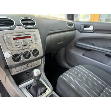 Ford Focus  Kombi 2009,  1.6 diesel - Na sprzedaż za 4 999,00 zł - Poznań - zdjęcie 9