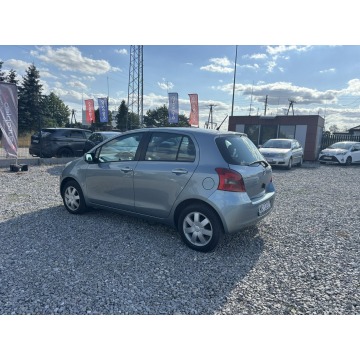 Toyota Yaris  Hatchback 2006,  1.3 benzyna - Na sprzedaż za 13 800 zł - Rawa Mazowiecka - zdjęcie 7
