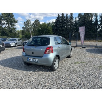 Toyota Yaris  Hatchback 2006,  1.3 benzyna - Na sprzedaż za 13 800 zł - Rawa Mazowiecka - zdjęcie 10
