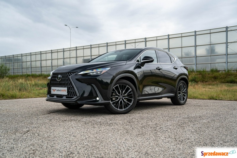 Lexus NX  SUV 2023,  2.5 hybryda, automat - Na sprzedaż za 209 900 zł - Warszawa