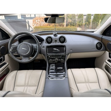 Jaguar XJ  Sedan/Limuzyna 2020,  3.0 diesel, automat - Na sprzedaż za 199 000 zł - Żory - zdjęcie 12