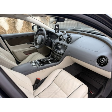 Jaguar XJ  Sedan/Limuzyna 2020,  3.0 diesel, automat - Na sprzedaż za 199 000 zł - Żory - zdjęcie 11