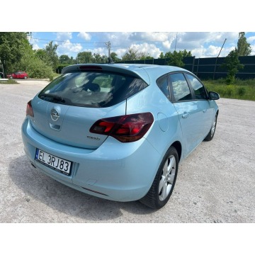 Opel Astra  Liftback 2010,  1.6 benzyna - Na sprzedaż za 21 900 zł - Starowa Góra - zdjęcie 10