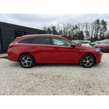 Hyundai i30  Kombi 2020,  1.5 benzyna, automat - Na sprzedaż za 68 900 zł - Pęcice - zdjęcie 2