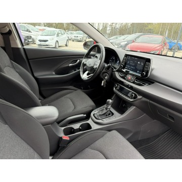 Hyundai i30  Kombi 2020,  1.5 benzyna, automat - Na sprzedaż za 68 900 zł - Pęcice - zdjęcie 3
