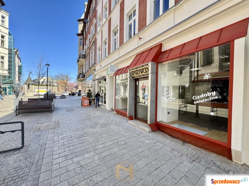 Lokal na sprzedaż