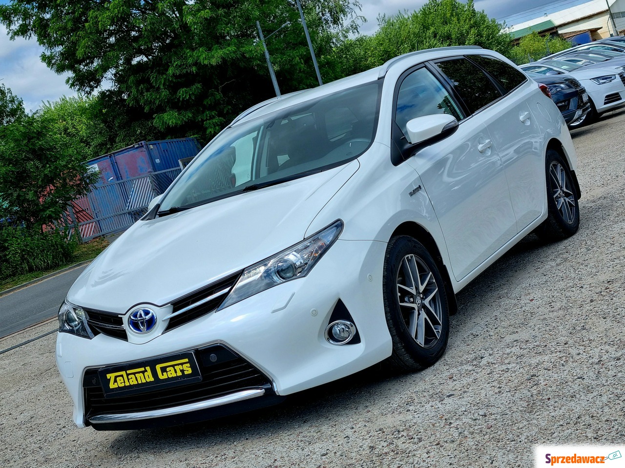 Toyota Auris 2015