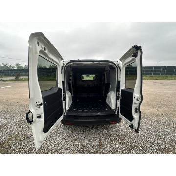 Fiat Doblo 2018,  1.2 diesel - Na sprzedaż za 28 900 zł - Starowa Góra - zdjęcie 12