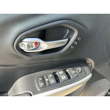 Jeep Cherokee  SUV 2017,  2.2 diesel, automat - Na sprzedaż za 49 999 zł - Gostyń - zdjęcie 11