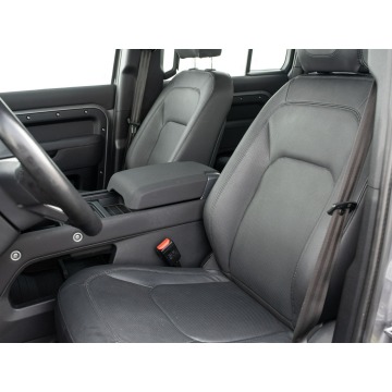 Land Rover Defender  SUV 2022,  3.0 diesel, automat - Na sprzedaż za 279 850 zł - Gdynia - zdjęcie 11