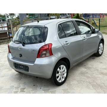 Toyota Yaris  Hatchback 2009,  1.0 benzyna - Na sprzedaż za 10 400 zł - Knurów - zdjęcie 6