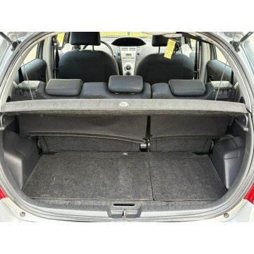 Toyota Yaris  Hatchback 2009,  1.0 benzyna - Na sprzedaż za 10 400 zł - Knurów - zdjęcie 10