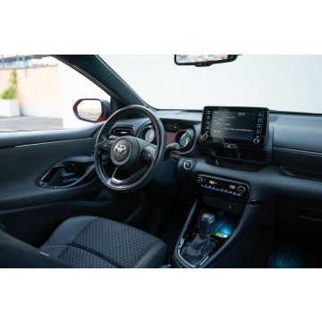 Toyota Yaris  Hatchback 2021,  1.5 benzyna, automat - Na sprzedaż za 71 900 zł - Kraków - zdjęcie 3