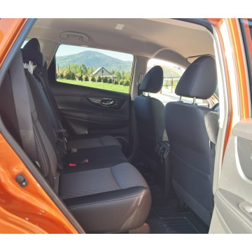 Nissan X-Trail  SUV 2018,  2.0 diesel, automat - Na sprzedaż za 71 900 zł - Cisiec - zdjęcie 11