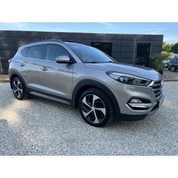 Hyundai Tucson  SUV 2017,  1.7 diesel, automat - Na sprzedaż za 59 900 zł - Pęcice - zdjęcie 2