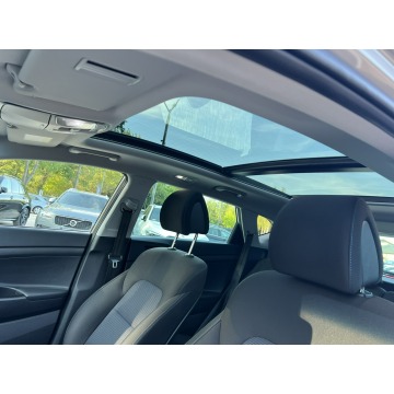 Hyundai Tucson  SUV 2017,  1.7 diesel, automat - Na sprzedaż za 59 900 zł - Pęcice - zdjęcie 8