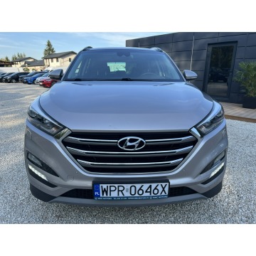 Hyundai Tucson  SUV 2017,  1.7 diesel, automat - Na sprzedaż za 59 900 zł - Pęcice - zdjęcie 6