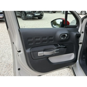 Citroen C3  Hatchback 2021,  1.2 benzyna - Na sprzedaż za 39 900 zł - Pęcice - zdjęcie 11