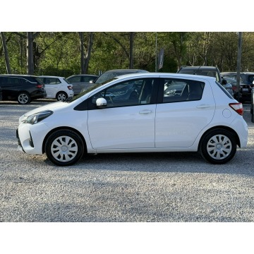 Toyota Yaris  Hatchback 2019,  1.5 benzyna - Na sprzedaż za 32 800 zł - Pęcice - zdjęcie 6