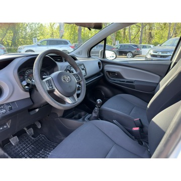 Toyota Yaris  Hatchback 2019,  1.5 benzyna - Na sprzedaż za 32 800 zł - Pęcice - zdjęcie 10