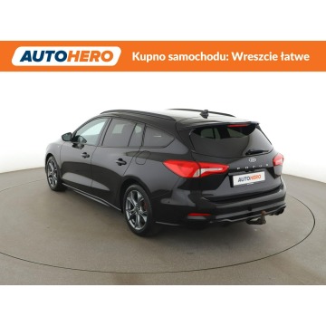 Ford Focus  Kombi 2020,  2.0 diesel, automat - Na sprzedaż za 52 800 zł - Warszawa - zdjęcie 4