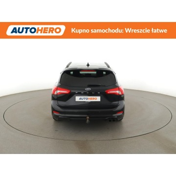 Ford Focus  Kombi 2020,  2.0 diesel, automat - Na sprzedaż za 52 800 zł - Warszawa - zdjęcie 6