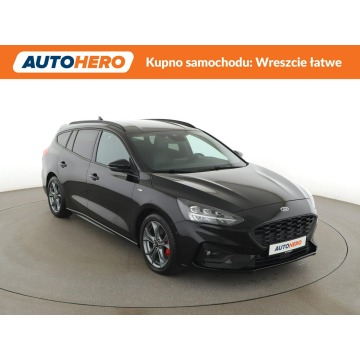 Ford Focus  Kombi 2020,  2.0 diesel, automat - Na sprzedaż za 52 800 zł - Warszawa - zdjęcie 10