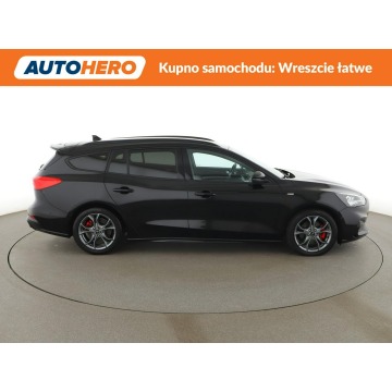Ford Focus  Kombi 2020,  2.0 diesel, automat - Na sprzedaż za 52 800 zł - Warszawa - zdjęcie 9