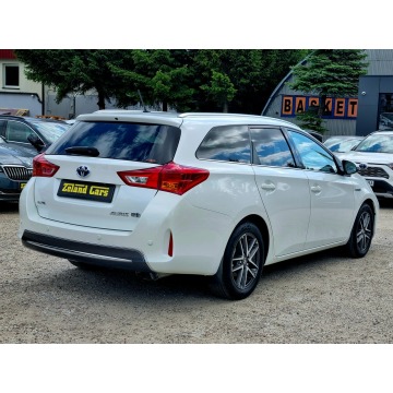 Toyota Auris  Kombi 2015,  1.8 hybryda, automat - Na sprzedaż za 39 900 zł - Szczecin - zdjęcie 5