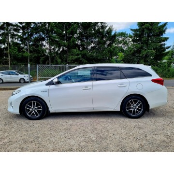 Toyota Auris  Kombi 2015,  1.8 hybryda, automat - Na sprzedaż za 39 900 zł - Szczecin - zdjęcie 8