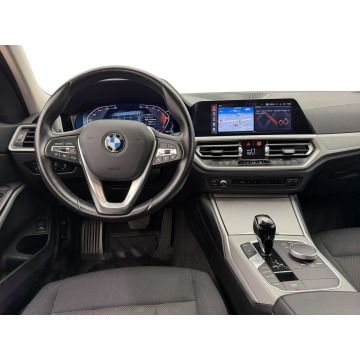 BMW Seria 3  Sedan/Limuzyna 2021,  2.0 benzyna, automat - Na sprzedaż za 82 900 zł - Warszawa - zdjęcie 9