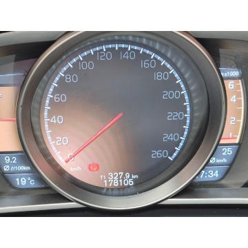 Volvo V40  Hatchback 2012,  1.6 benzyna+LPG - Na sprzedaż za 32 500 zł - Poznań - zdjęcie 3