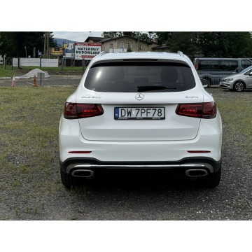 Mercedes - Benz GLC-klasa  SUV 2019,  2.0 benzyna, automat - Na sprzedaż za 108 800 zł - Mirsk - zdjęcie 4