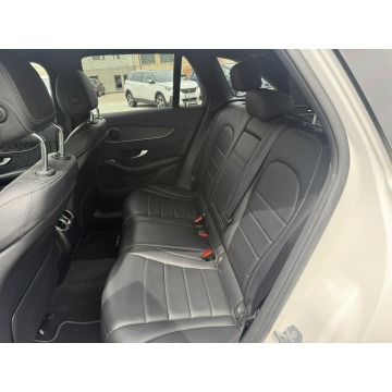 Mercedes - Benz GLC-klasa  SUV 2019,  2.0 benzyna, automat - Na sprzedaż za 108 800 zł - Mirsk - zdjęcie 12