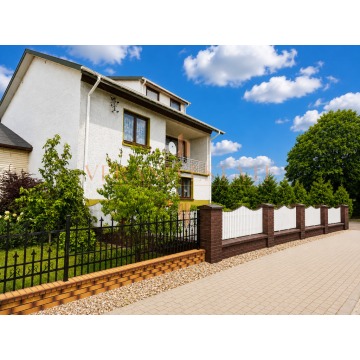 Sprzedam dom Radomsko - ,  pow.  200 m2,  działka:   1900 m2 - zdjęcie 2