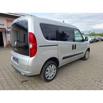 Fiat Doblo 2011,  1.4 - Na sprzedaż za 10 900 zł - Malutkie - zdjęcie 4