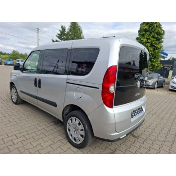 Fiat Doblo 2011,  1.4 - Na sprzedaż za 10 900 zł - Malutkie - zdjęcie 6