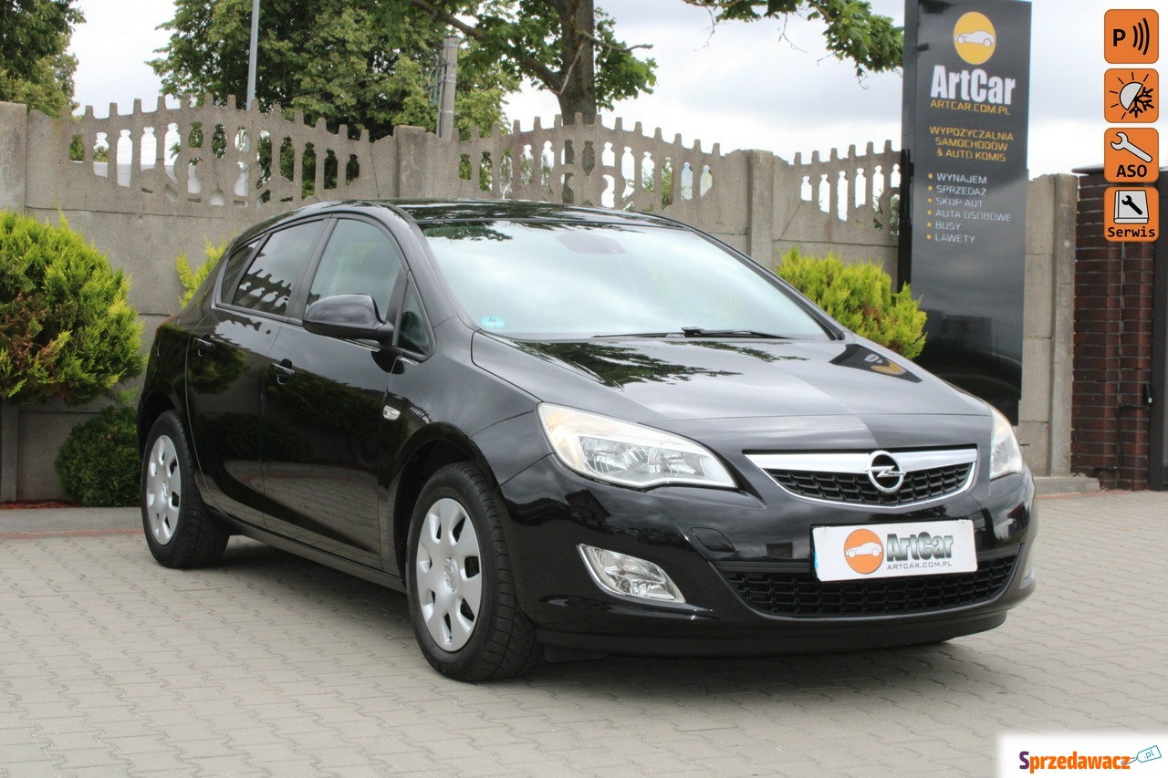 Opel Astra 2011