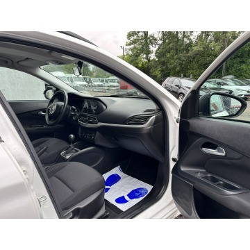 Fiat Tipo  Kombi 2017,  1368.0 benzyna - Na sprzedaż za 29 900 zł - Janów Lubelski - zdjęcie 7