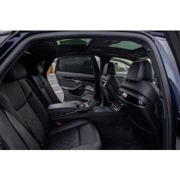 Audi S8  Sedan/Limuzyna 2023,  4.0 benzyna, automat - Na sprzedaż za 365 000 zł - Baranowo - zdjęcie 10