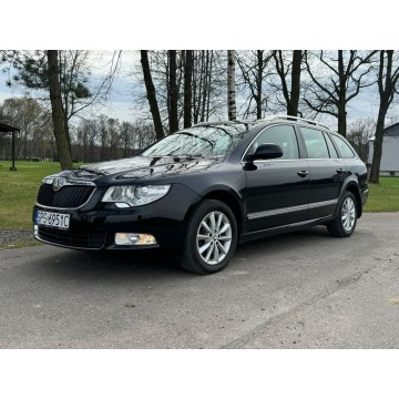 Škoda Superb - Xenon, hak, skóra
