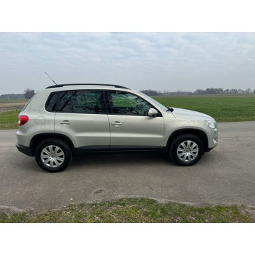 Volkswagen Tiguan  SUV 2011,  1.4 benzyna - Na sprzedaż za 27 900 zł - Kobielice - zdjęcie 4