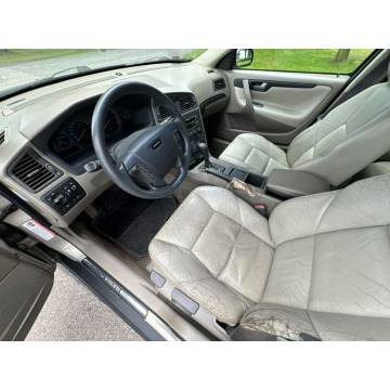Volvo V70  Kombi 2001,  2.4 benzyna, automat - Na sprzedaż za 9 500,00 zł - Kobielice - zdjęcie 12