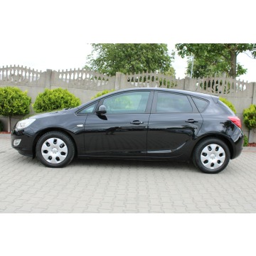 Opel Astra  Hatchback 2011,  1.4 benzyna - Na sprzedaż za 22 900 zł - Zambrów - zdjęcie 11