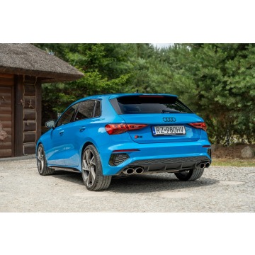 Audi S3  Hatchback 2022,  2.0 benzyna, automat - Na sprzedaż za 127 777 zł - Ropczyce - zdjęcie 11