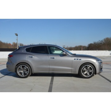 Maserati Levante  SUV 2022,  2.0 hybryda, automat - Na sprzedaż za 189 900 zł - Zabrze - zdjęcie 9