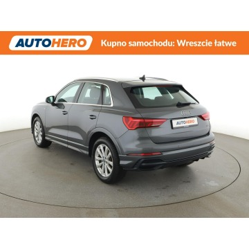 Audi Q3  SUV 2019,  2.0 benzyna, automat - Na sprzedaż za 98 800 zł - Warszawa - zdjęcie 4
