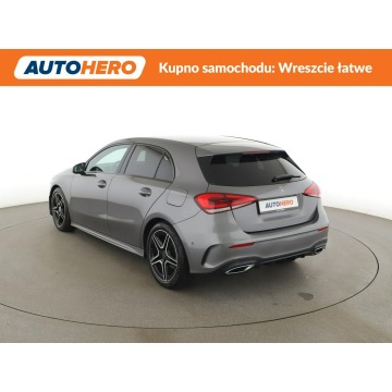 Mercedes - Benz A-klasa  Hatchback 2020,  1.3 benzyna, automat - Na sprzedaż za 79 300 zł - Warszawa - zdjęcie 4